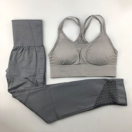 Seamless Yoga Set Women's Fitness - Leggings and Bra Top - I'm Loving Yoga